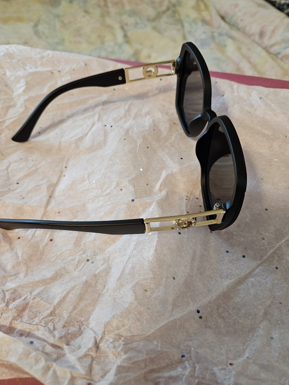 BRAND NEW ** Black Women's Sunglasses with Gold Accent